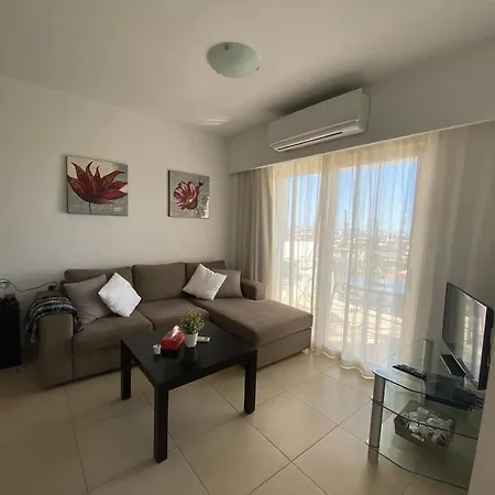 Elysia Park Wellness 2 Bedroom 公寓 Paphos