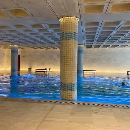 דירה Elysia Park Wellness 2 Bedroom פאפוס