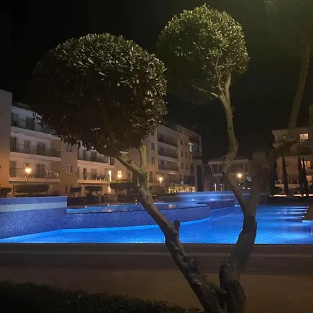 公寓 Elysia Park Wellness 2 Bedroom Paphos
